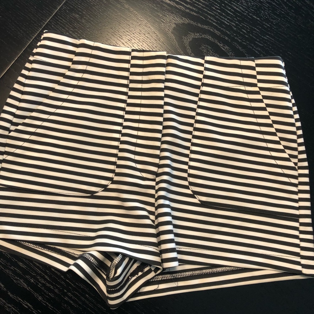 Forever 21 high waisted black and white shorts